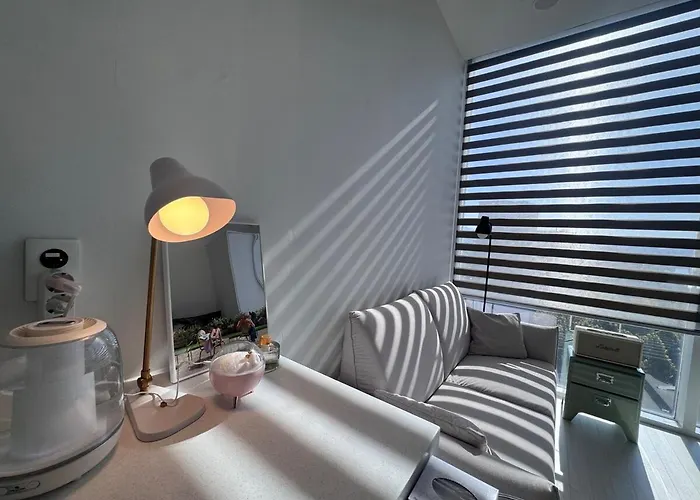 Open2-hongik Hapjeong Station 2 Minutes-luxury Style-panoramic River View-queen Bed For 2 People-comfortable Sofa Ott